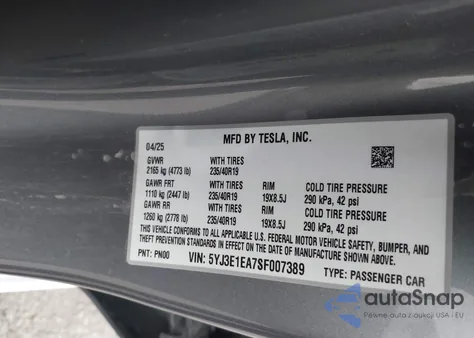 2025 Tesla Model 3 Long Range Rear-Wheel Drive/Standard z USA, uszkodzony, nr VIN 5YJ3E1EA7SF007389